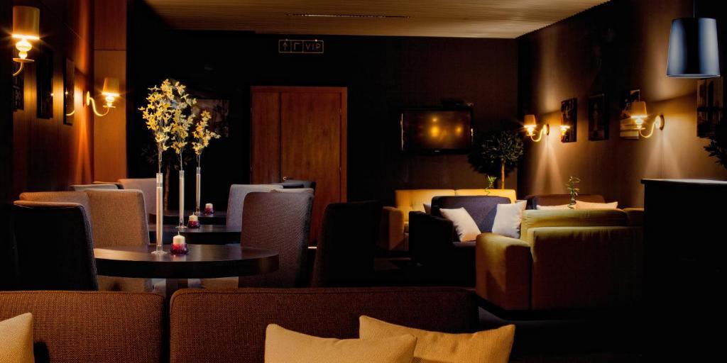 Voyage Hotel Karaganda Luaran gambar