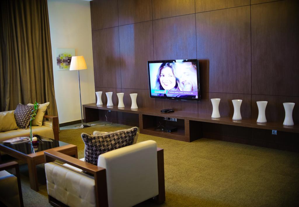 Voyage Hotel Karaganda Luaran gambar