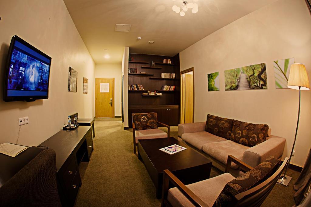 Voyage Hotel Karaganda Luaran gambar
